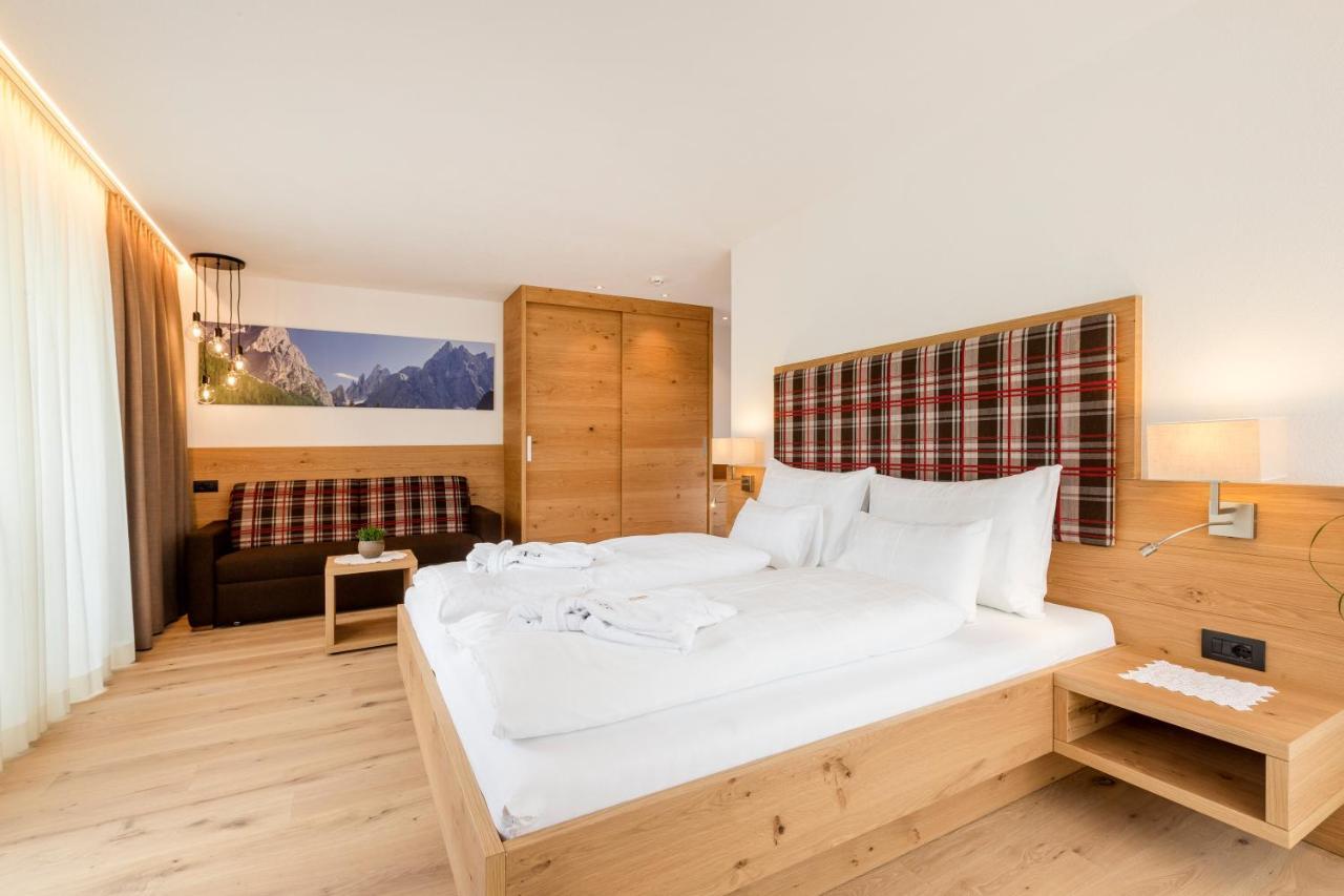 Hotel Royal Und Ferienhaus Annabel Sexten Ngoại thất bức ảnh